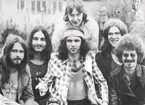 (bandpic 1977)